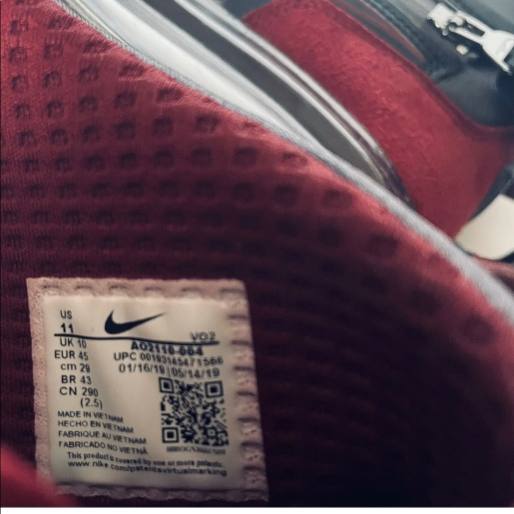 Nike Air Max 720 Saturn Black/Red-Maroon hightops-sneakers - Picture 5 of 6
